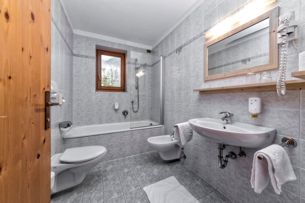 Falkensteiner Hotel Antholz - Adults Only Phòng bức ảnh